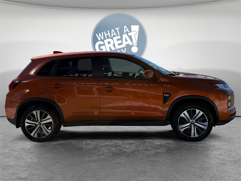 Used 2024 Mitsubishi Outlander Sport ES image 2
