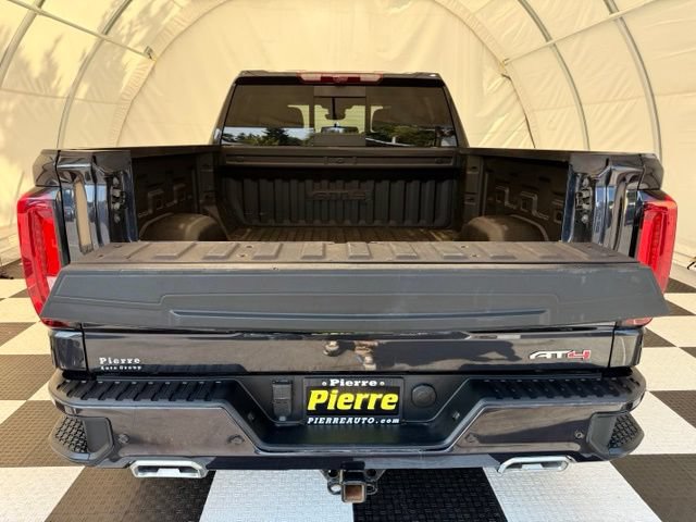 Used 2024 GMC Sierra 1500 AT4 w/ Technology Package AWD/4WD image 4