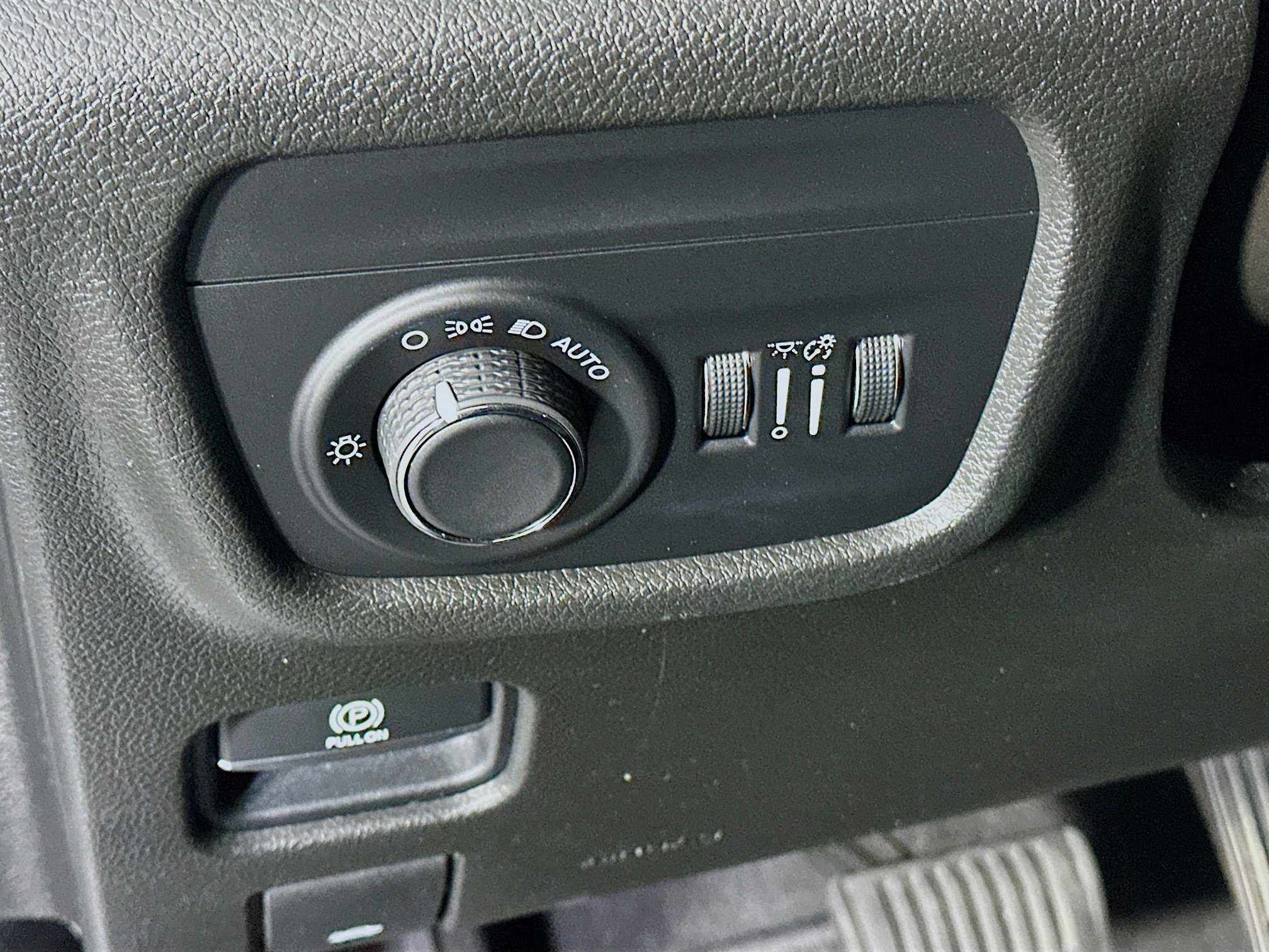 Used 2021 Jeep Grand Cherokee L Laredo RWD image 17