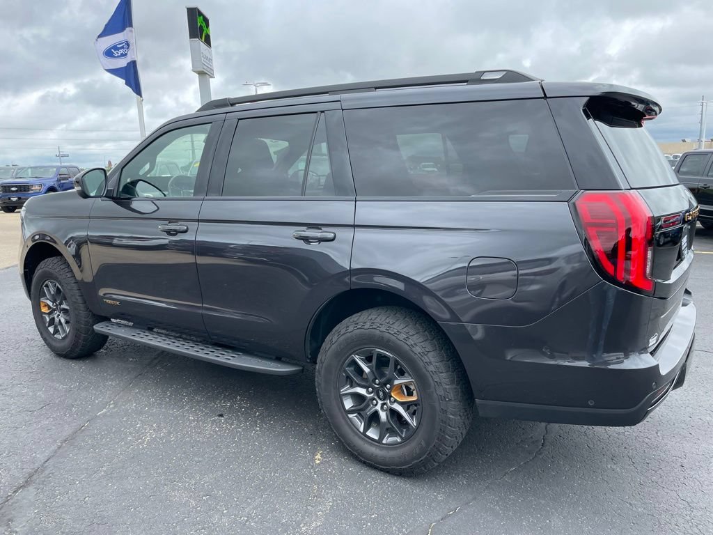 Used 2025 Ford Expedition Tremor AWD/4WD image 6