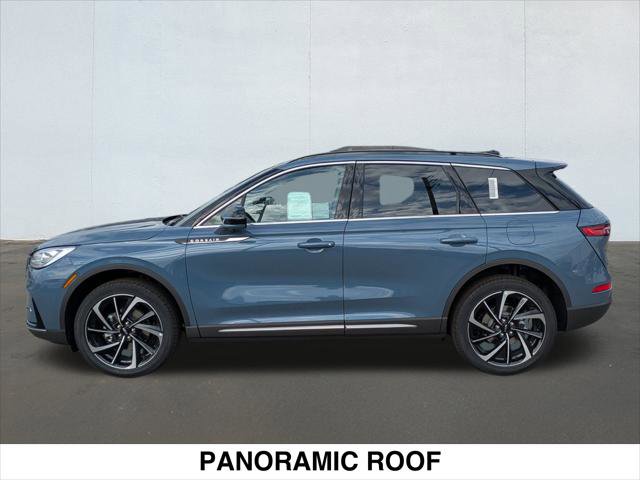 New 2025 Lincoln Corsair Reserve image 3