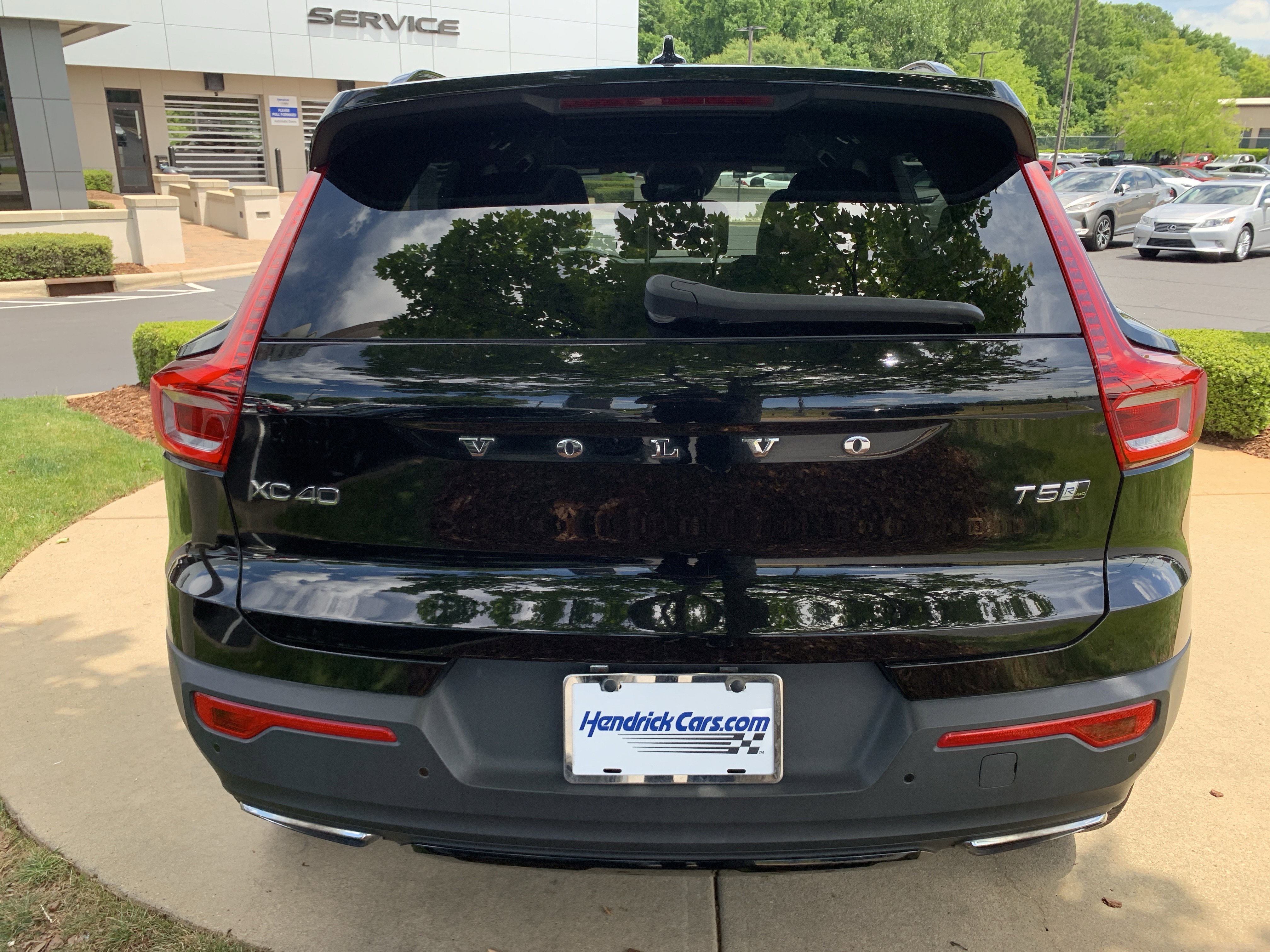 Used 2019 Volvo XC40 T5 R-Design AWD/4WD image 10