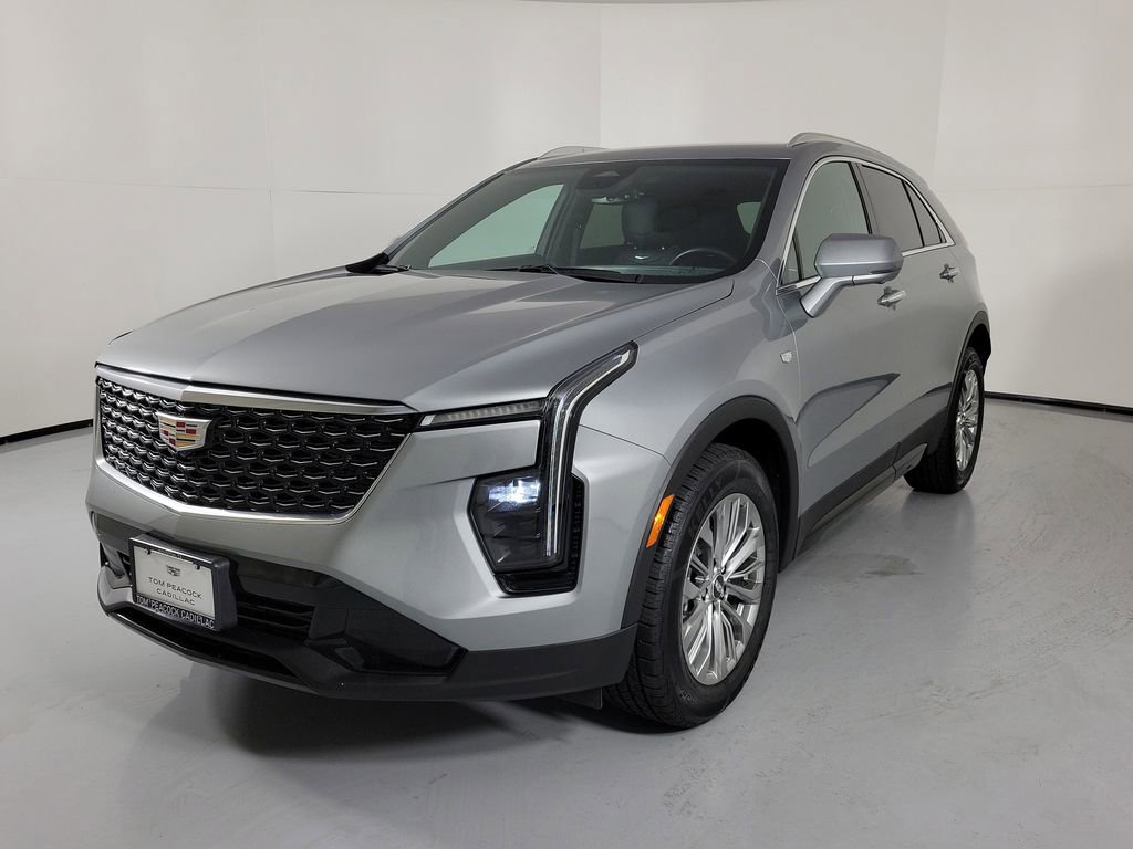 Certified 2025 Cadillac XT4 Premium Luxury FWD image 2