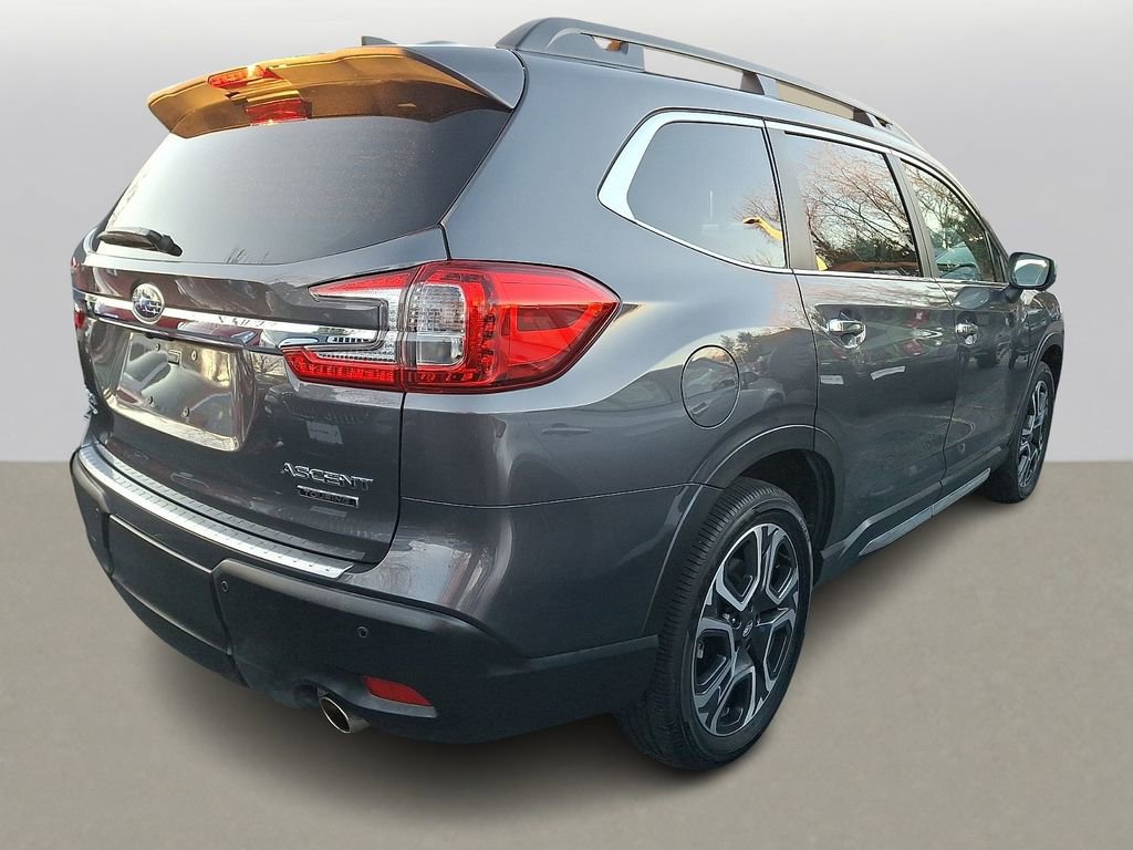 Used 2023 Subaru Ascent Touring image 3