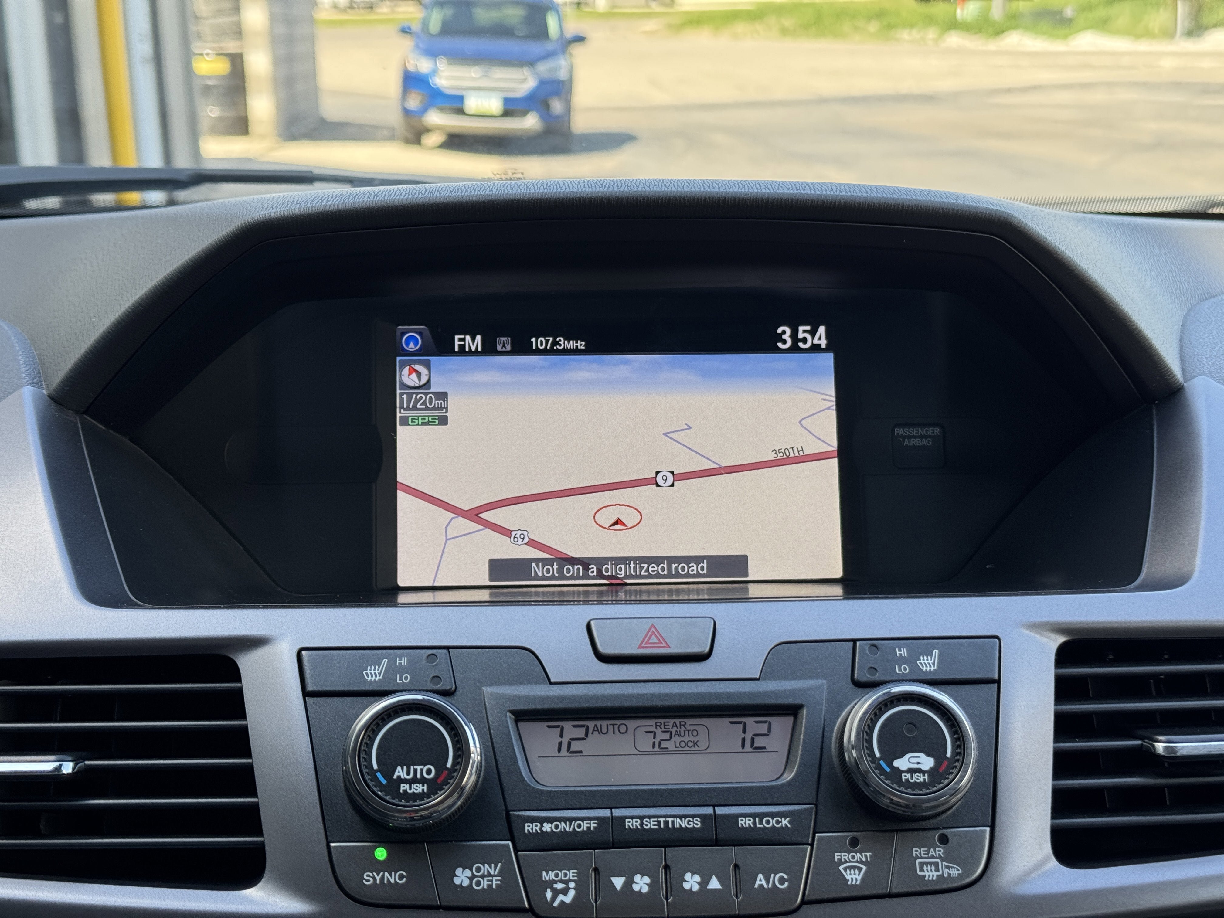 Used 2014 Honda Odyssey Touring Elite image 16