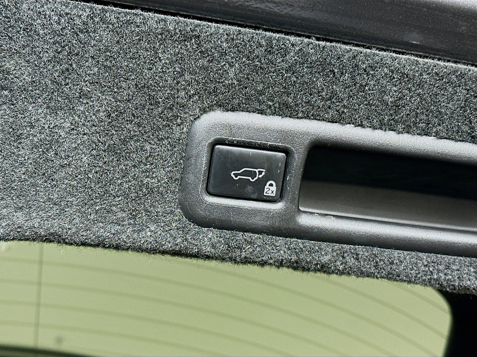 Used 2016 Lexus RX 450h AWD w/ Cold Weather Package image 31