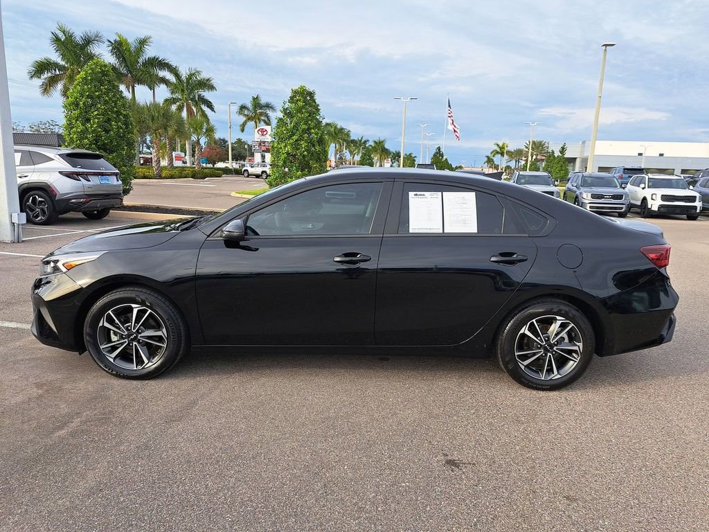 Used 2024 Kia Forte LXS w/ LXS Technology Package image 8