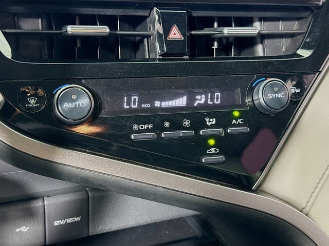 Certified 2022 Toyota Camry SE w/ Carpet Mat Package (TMS) FWD image 17
