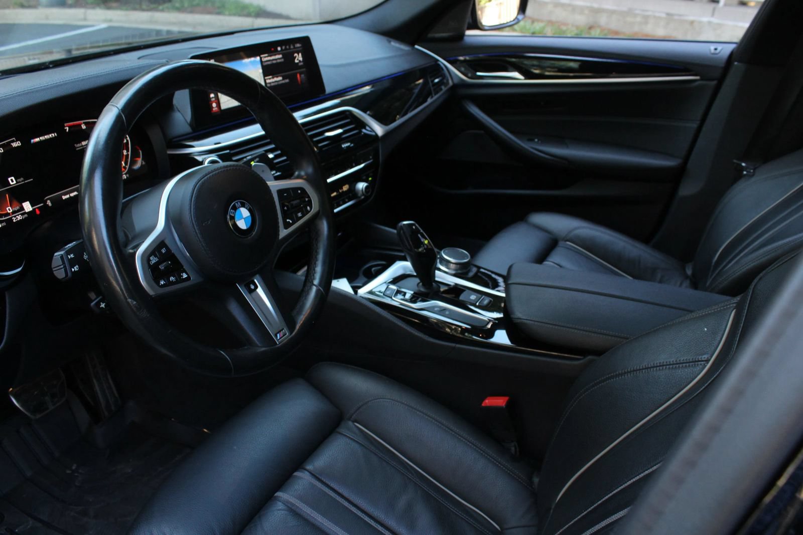 Used 2020 BMW M550i xDrive w/ Executive Package AWD/4WD image 13