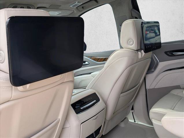 Used 2023 Cadillac Escalade Sport Platinum w/ LPO, ONYX Package AWD/4WD image 28