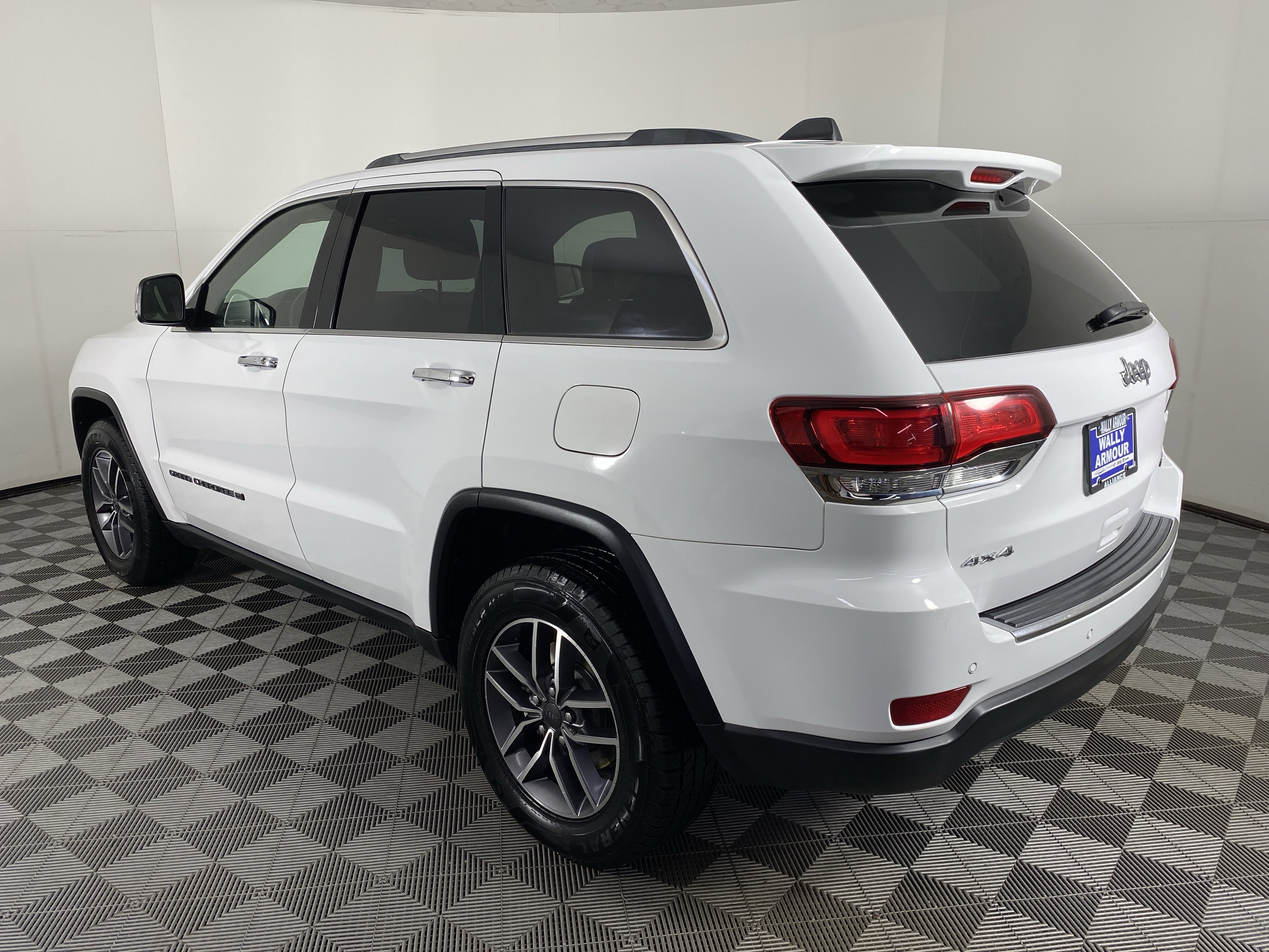 Used 2022 Jeep Grand Cherokee Limited image 11