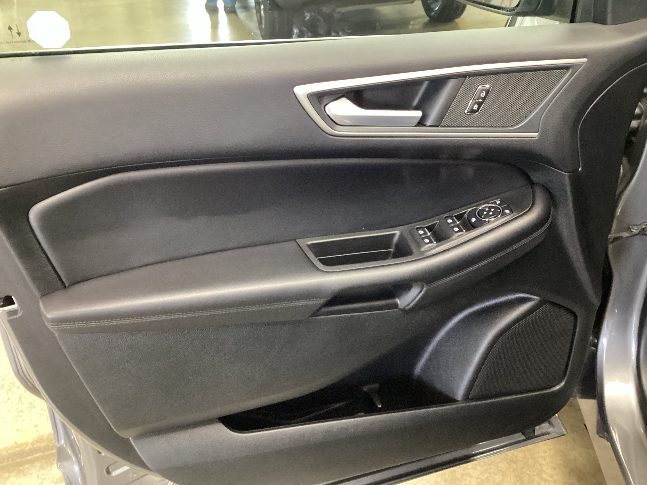 Used 2024 Ford Edge SEL w/ Convenience Package AWD/4WD image 13