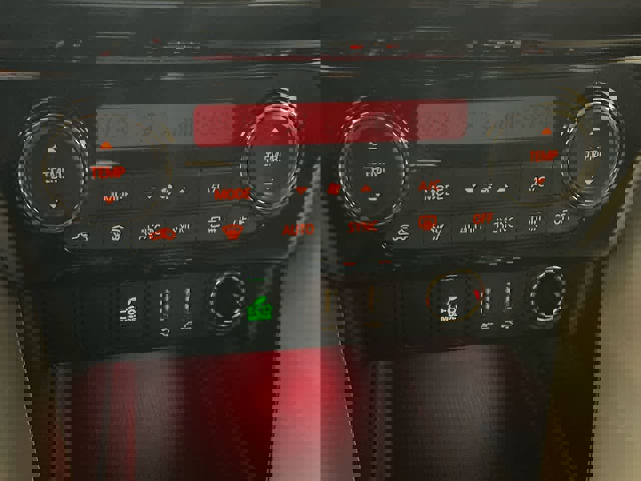 Used 2024 Mitsubishi Eclipse Cross SE image 19