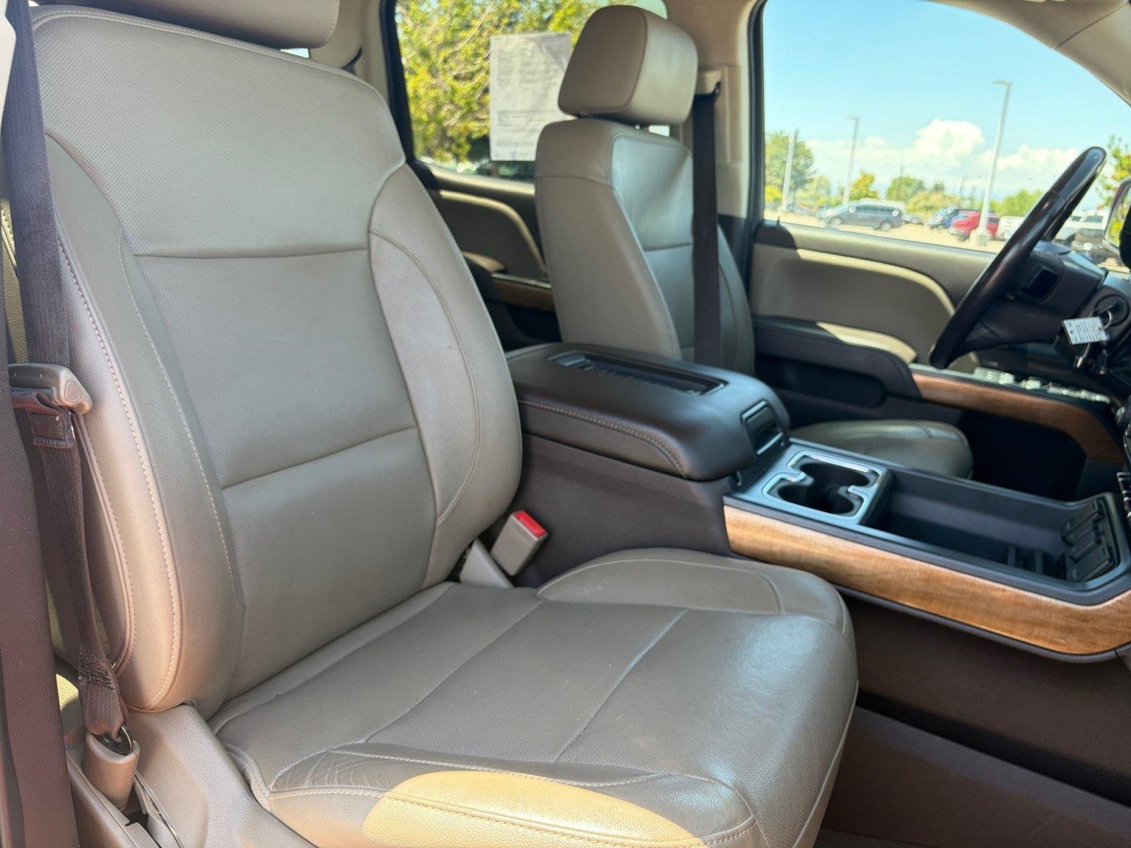 Used 2018 Chevrolet Silverado 1500 LTZ w/ LTZ Plus Package AWD/4WD image 34