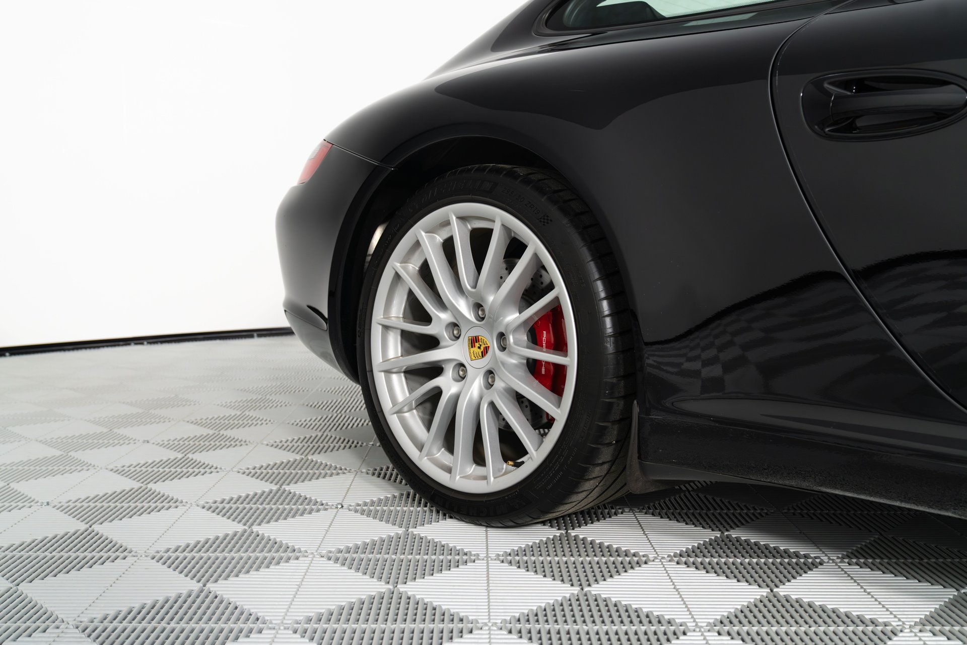 Used 2005 Porsche 911 Carrera S RWD image 41