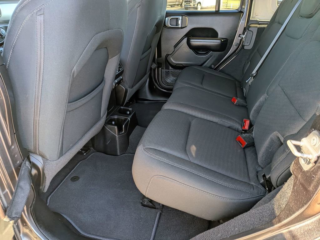 Used 2020 Jeep Wrangler Unlimited Sport S image 29