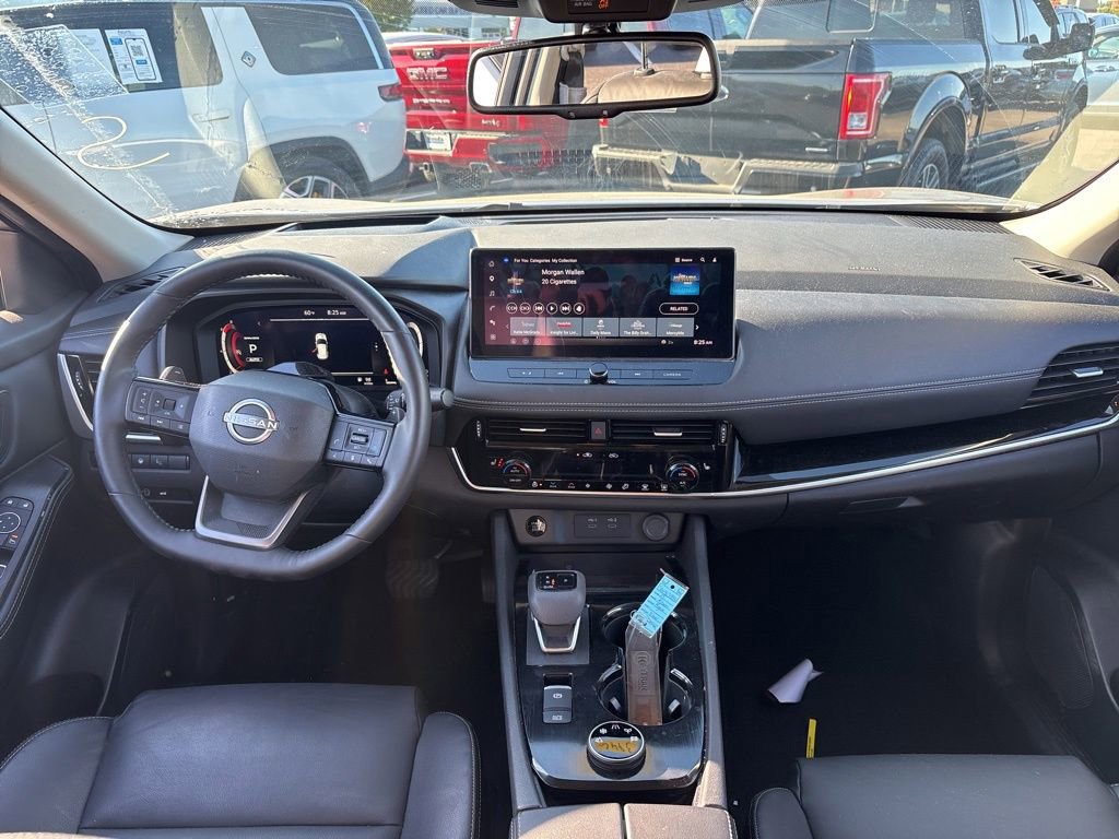 Used 2025 Nissan Rogue SL w/ Tech Package AWD/4WD image 19