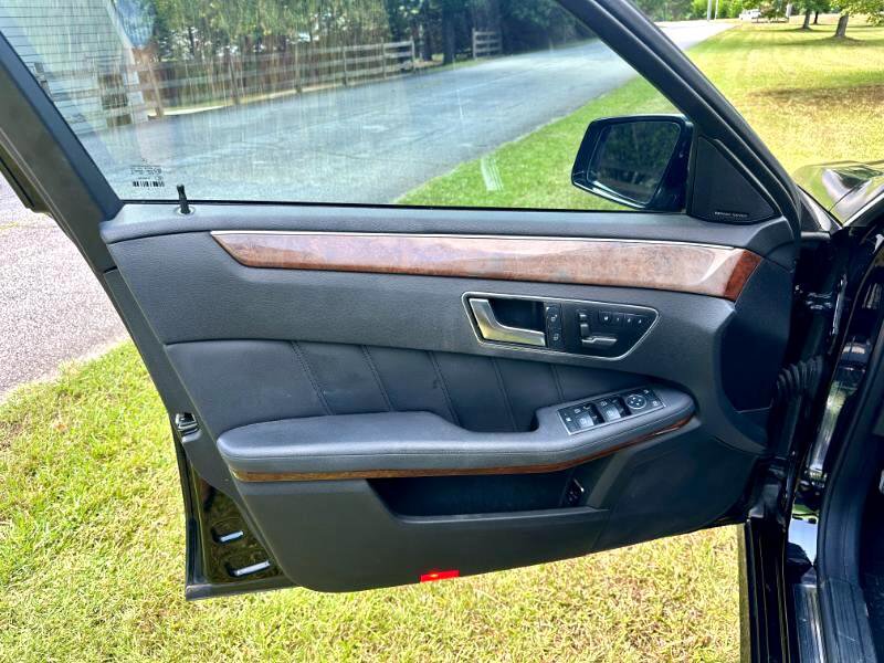 Used 2012 Mercedes-Benz E 350 BlueTEC Sedan image 5