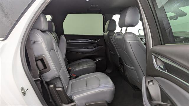 Used 2024 Buick Enclave Premium image 21