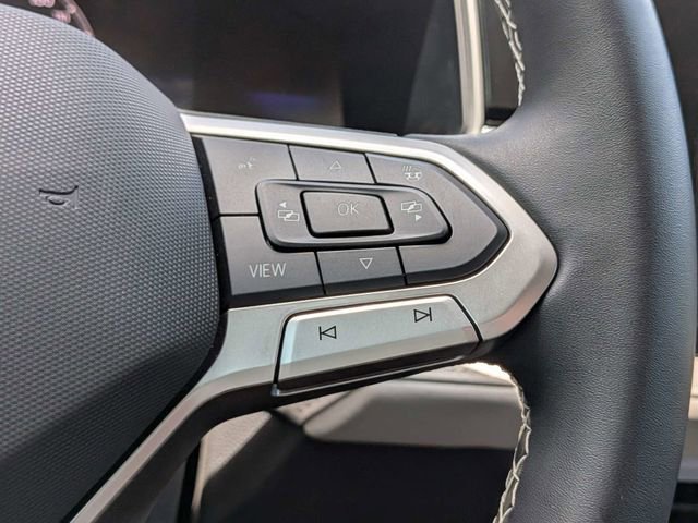 Certified 2026 Volkswagen Taos SE FWD image 30