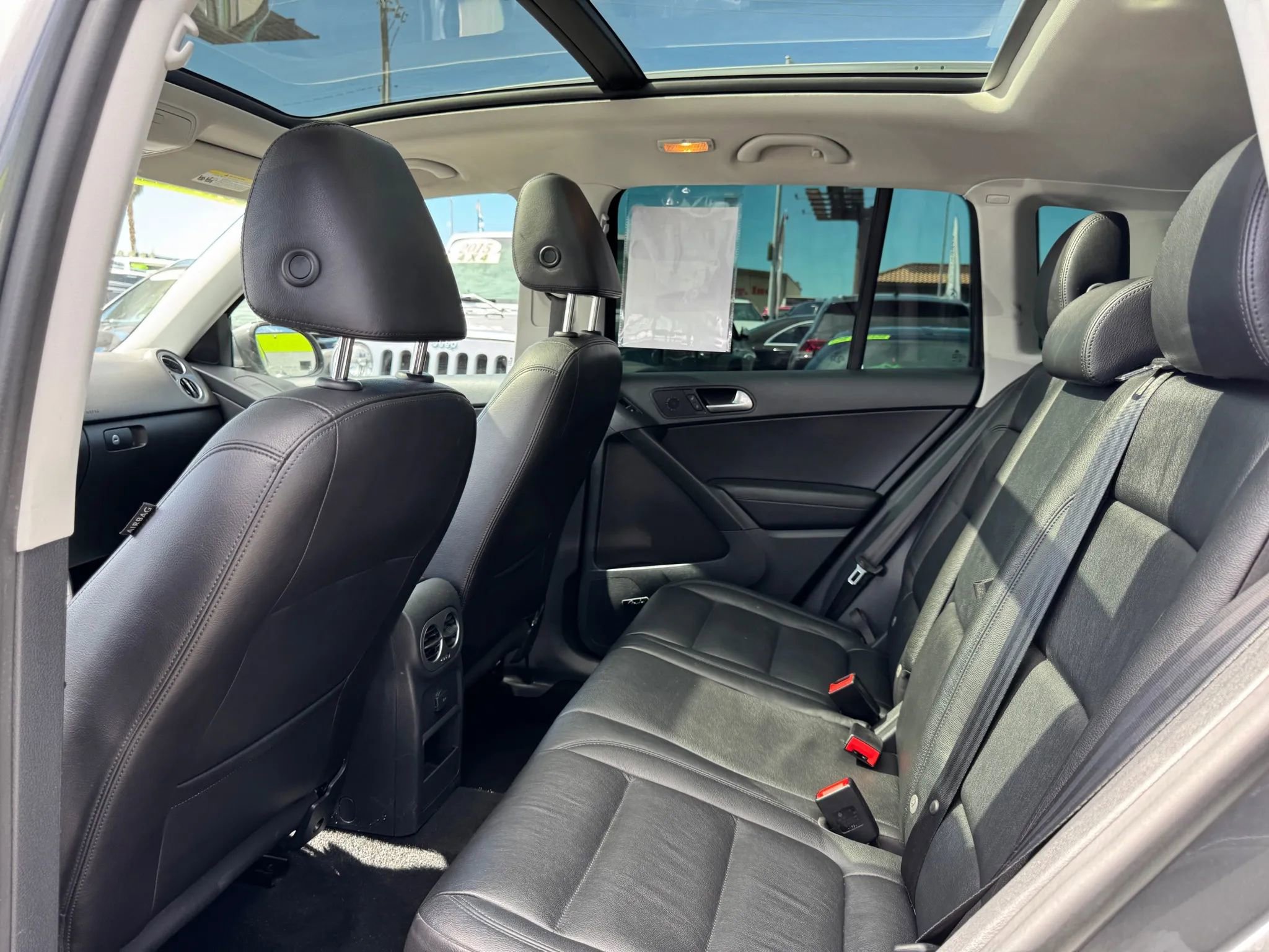 Used 2017 Volkswagen Tiguan SEL image 14