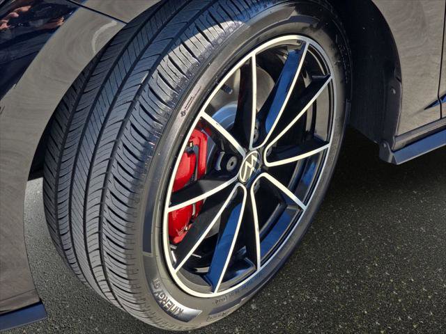 Used 2025 Volkswagen Jetta GLI Autobahn FWD image 33