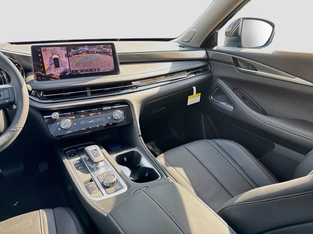 Used 2027 INFINITI QX60 Luxe w/ Cargo Package FWD image 26