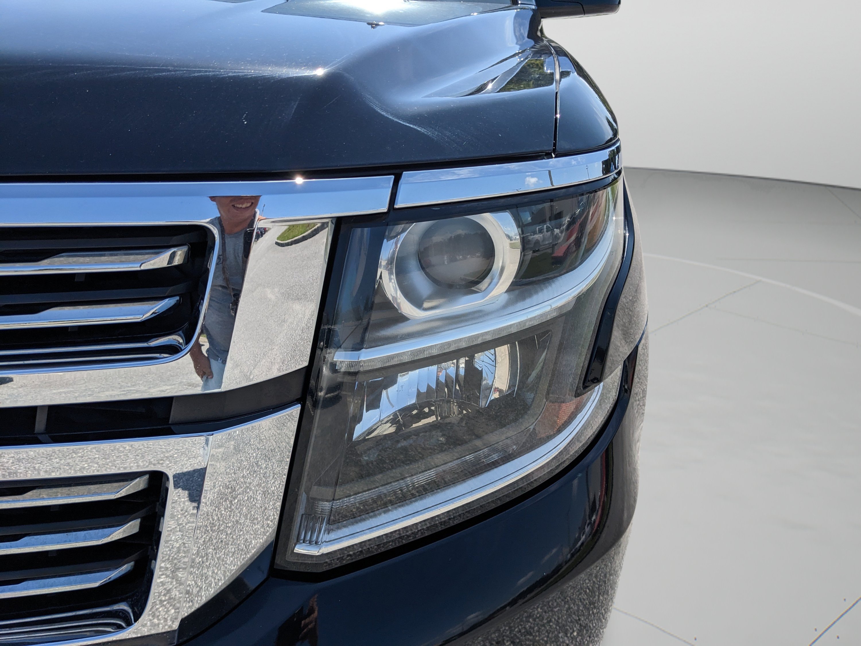 Used 2018 Chevrolet Suburban Premier AWD/4WD image 37