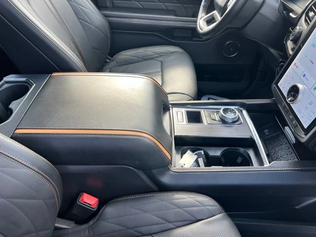 Used 2023 Ford Expedition Platinum RWD image 45