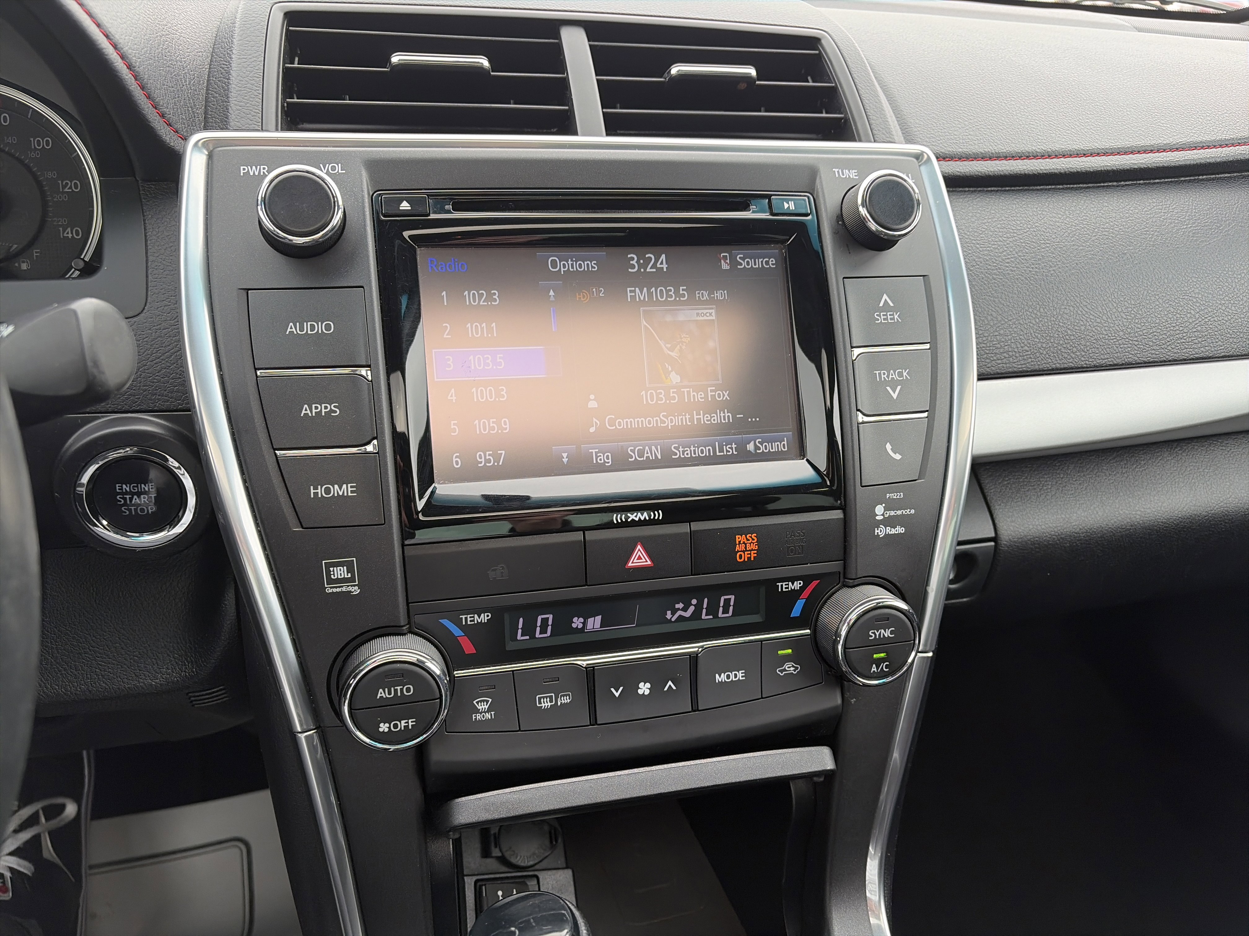 Used 2017 Toyota Camry XSE w/ Moonroof Package FWD image 21