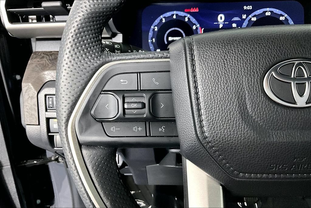 Used 2025 Toyota Tacoma Limited AWD/4WD image 18
