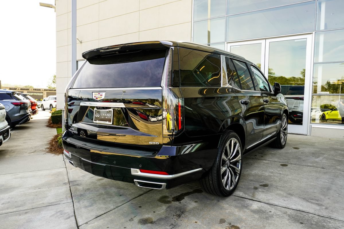 Used 2026 Cadillac Escalade Luxury w/ Touring Package AWD/4WD image 13