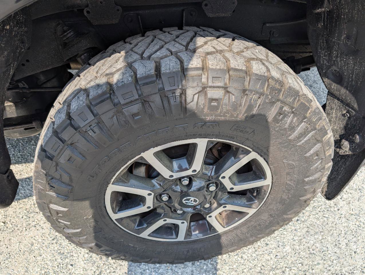 Used 2013 Toyota Tundra 4x4 CrewMax w/ TRD Off-Road Pkg image 10