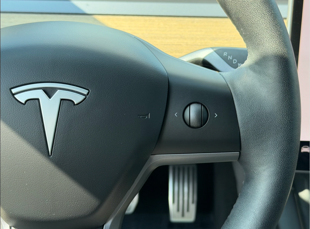 Used 2023 Tesla Model 3 Standard Range RWD image 15