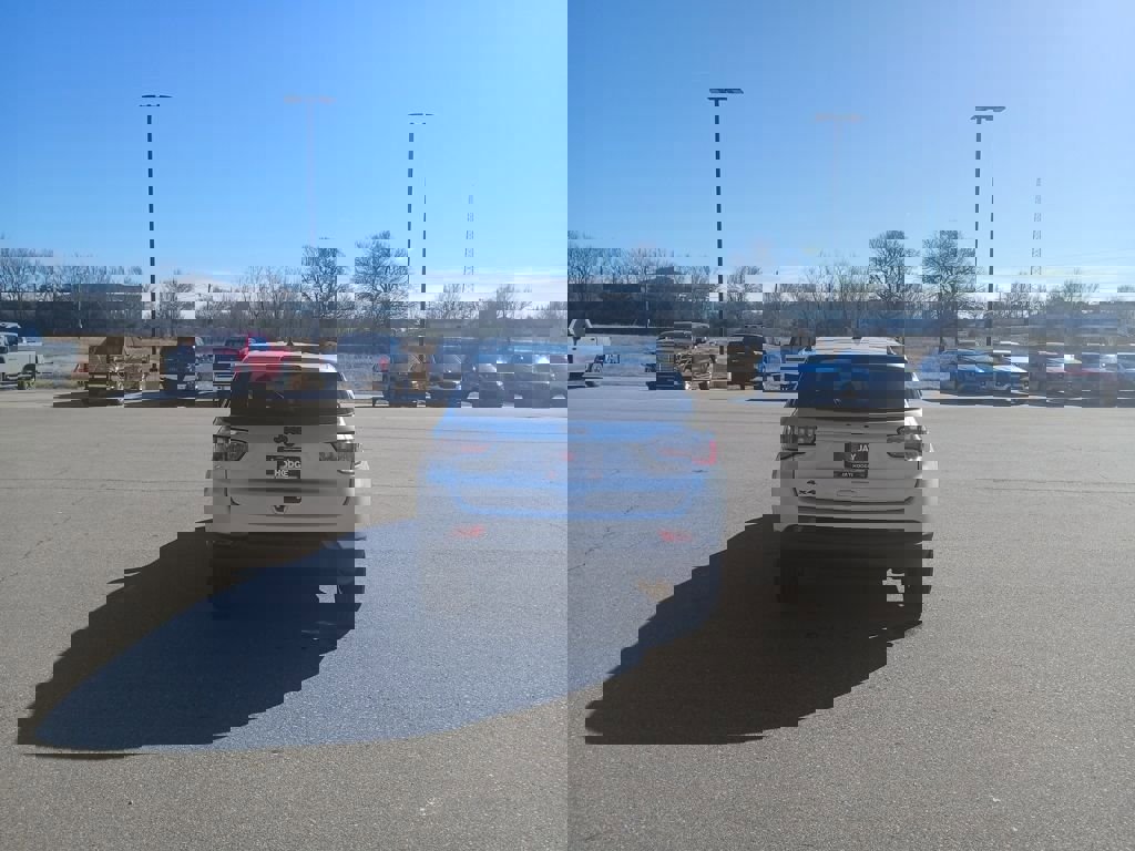 New 2026 Jeep Compass Latitude image 6