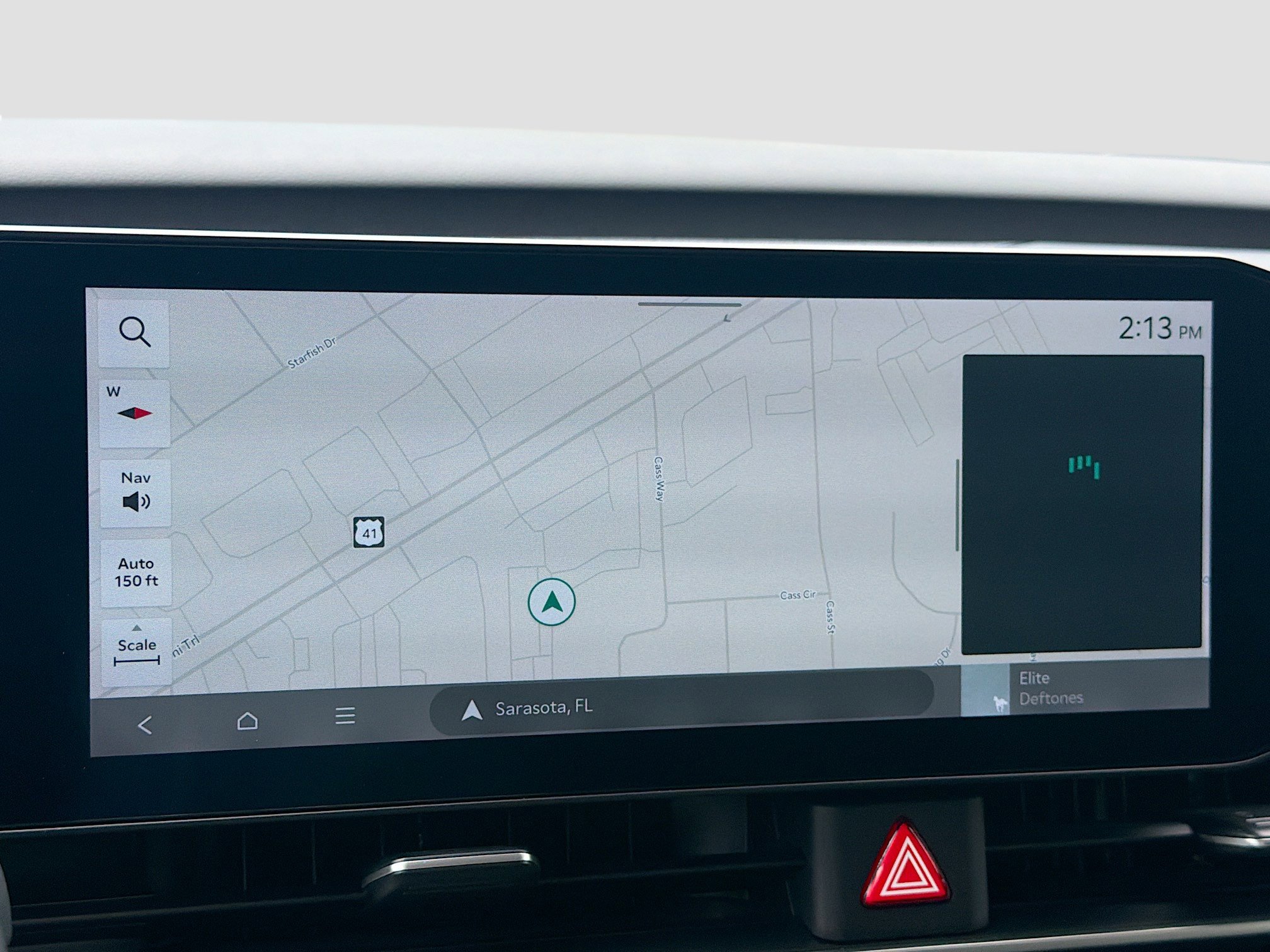 Used 2025 Kia Carnival EX image 33