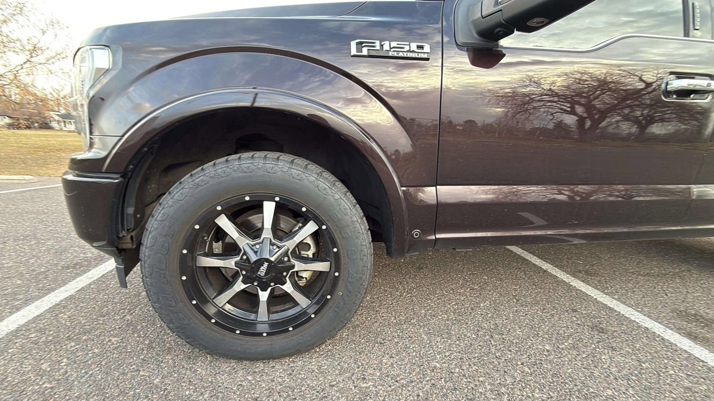 Used 2018 Ford F150 Platinum w/ Equipment Group 701A Luxury AWD/4WD image 20