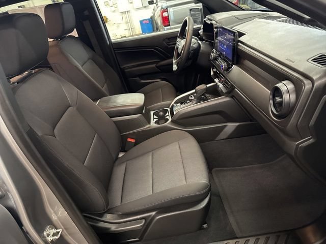 Used 2024 Chevrolet Colorado Trail Boss AWD/4WD image 26