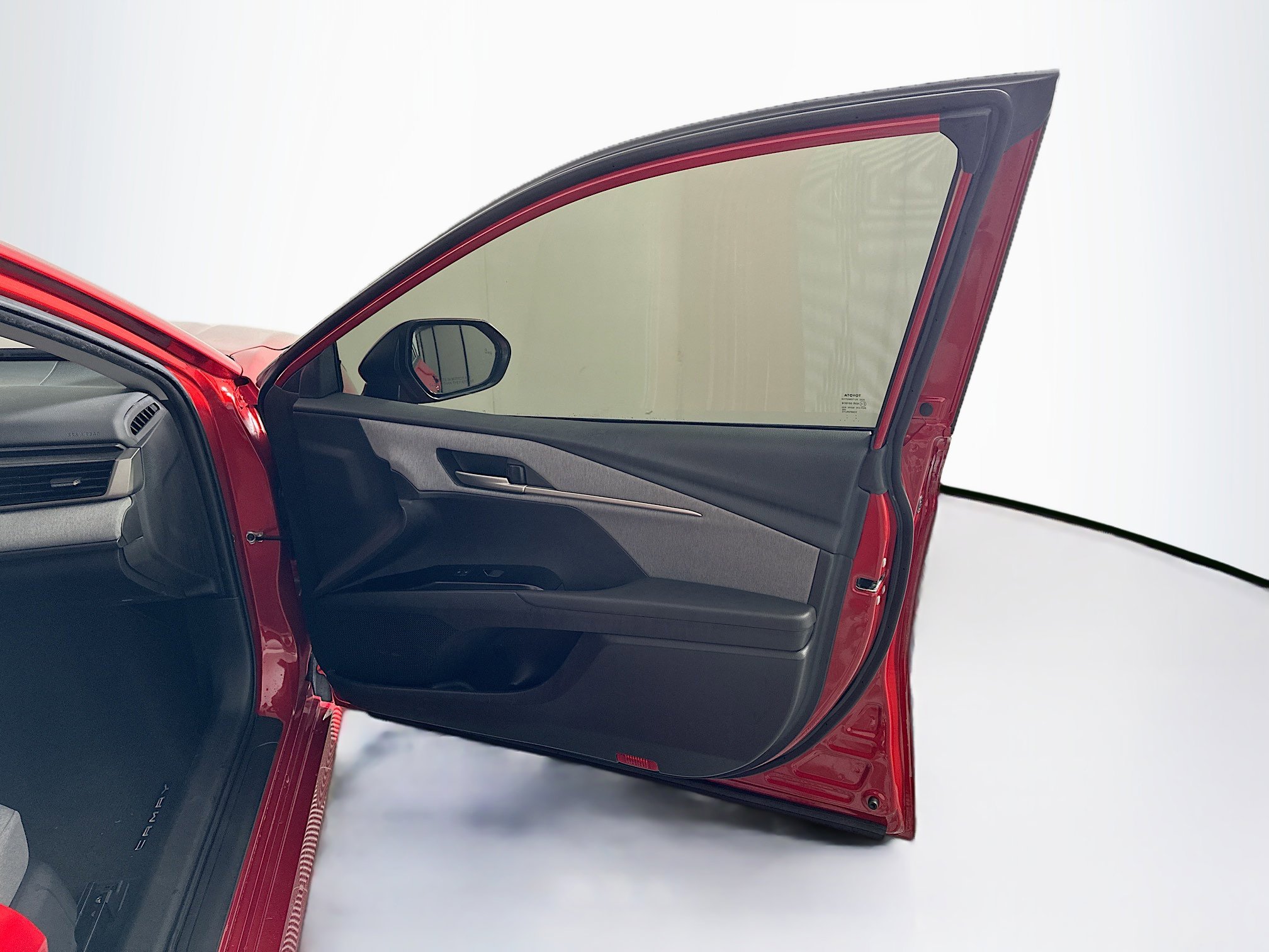 Used 2025 Toyota Camry LE FWD image 31