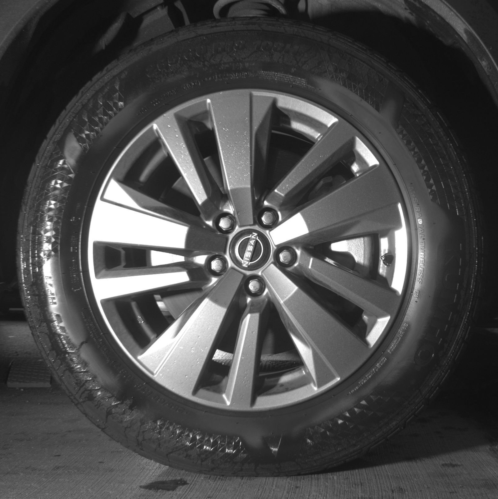 Used 2025 Nissan Pathfinder SV image 13