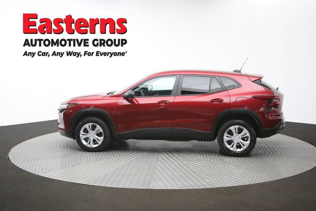 Used 2024 Chevrolet Trax LS FWD image 60