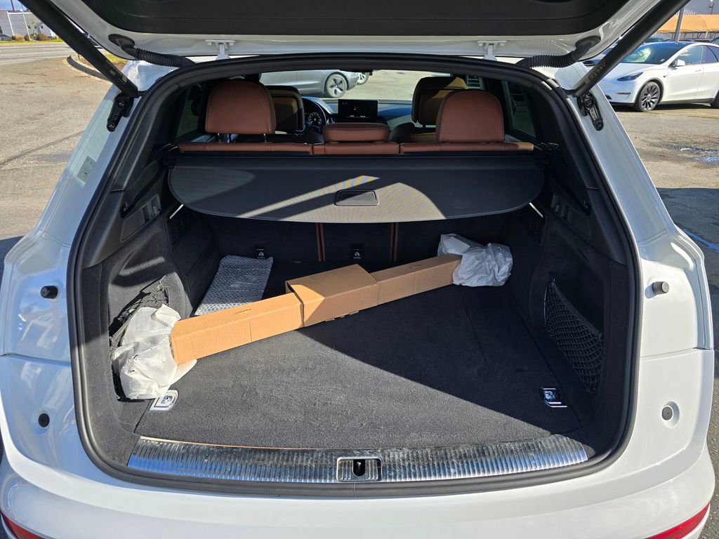 Used 2022 Audi Q5 e Premium image 14