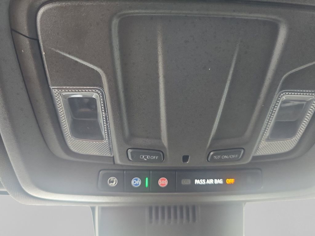 Used 2025 GMC Sierra 1500 SLT RWD image 25
