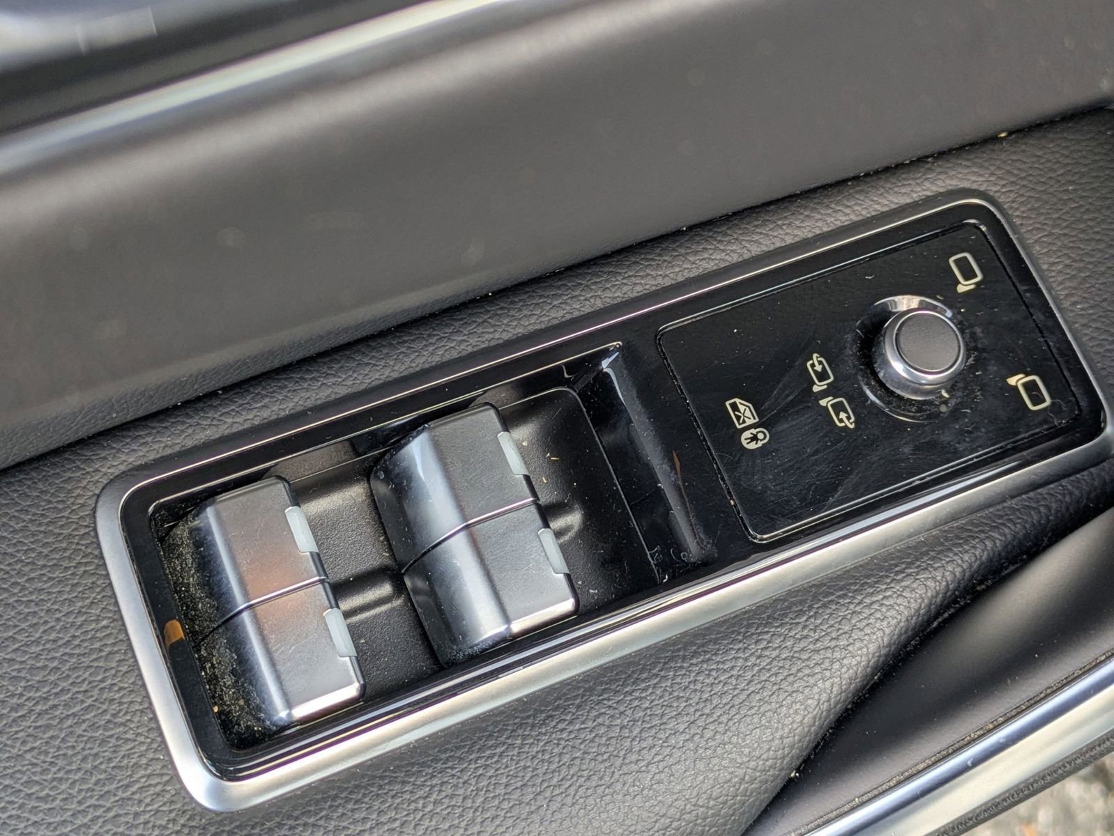 Used 2024 Jaguar F-PACE R-Dynamic S image 19