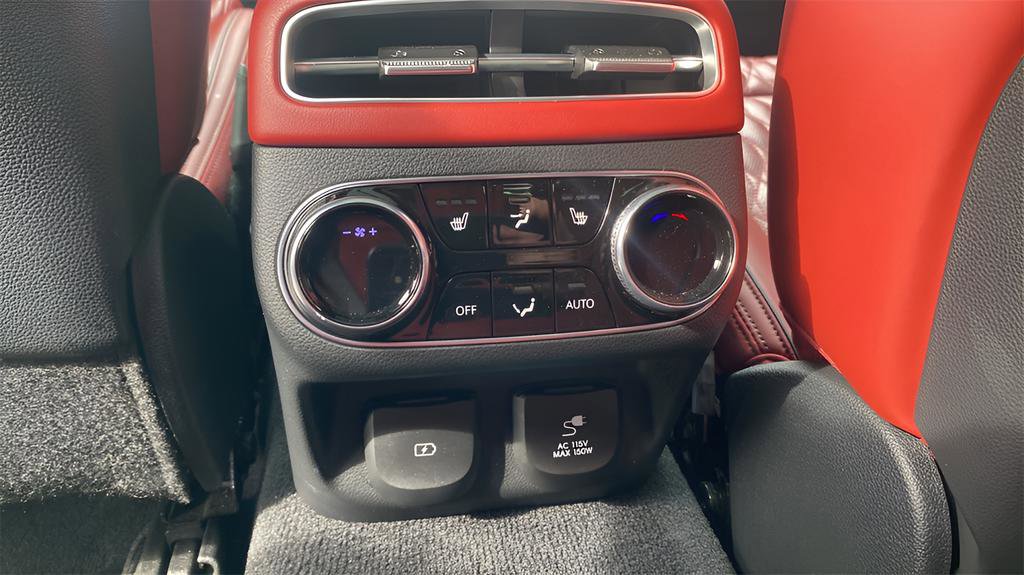 Used 2023 Genesis GV70 3.5T Sport w/ Sport Prestige Package image 10