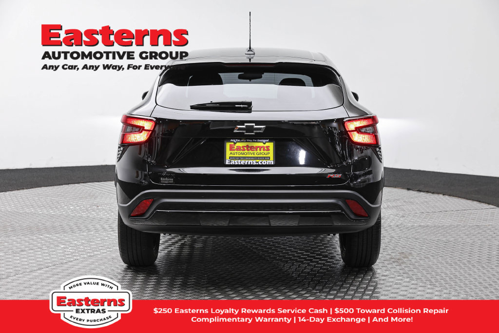 Used 2024 Chevrolet Trax RS FWD image 7