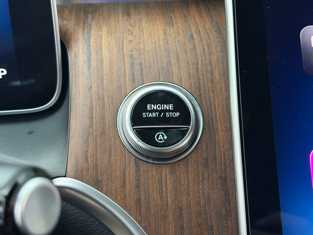 Used 2025 Mercedes-Benz GLC 300 4MATIC image 28