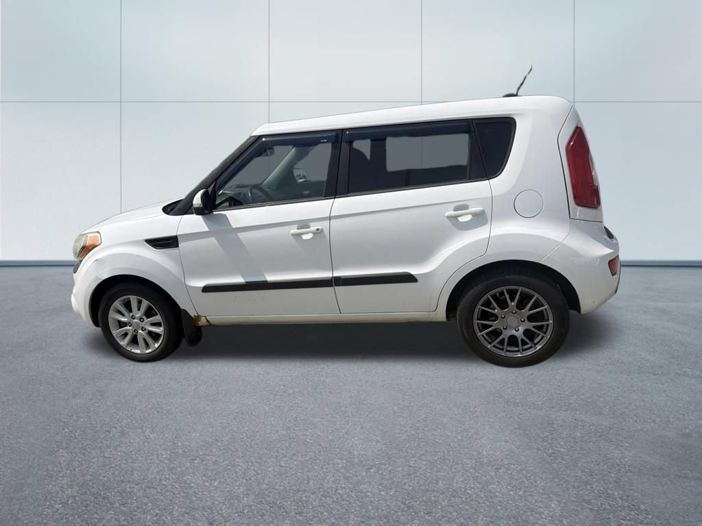 Used 2013 Kia Soul + FWD image 8