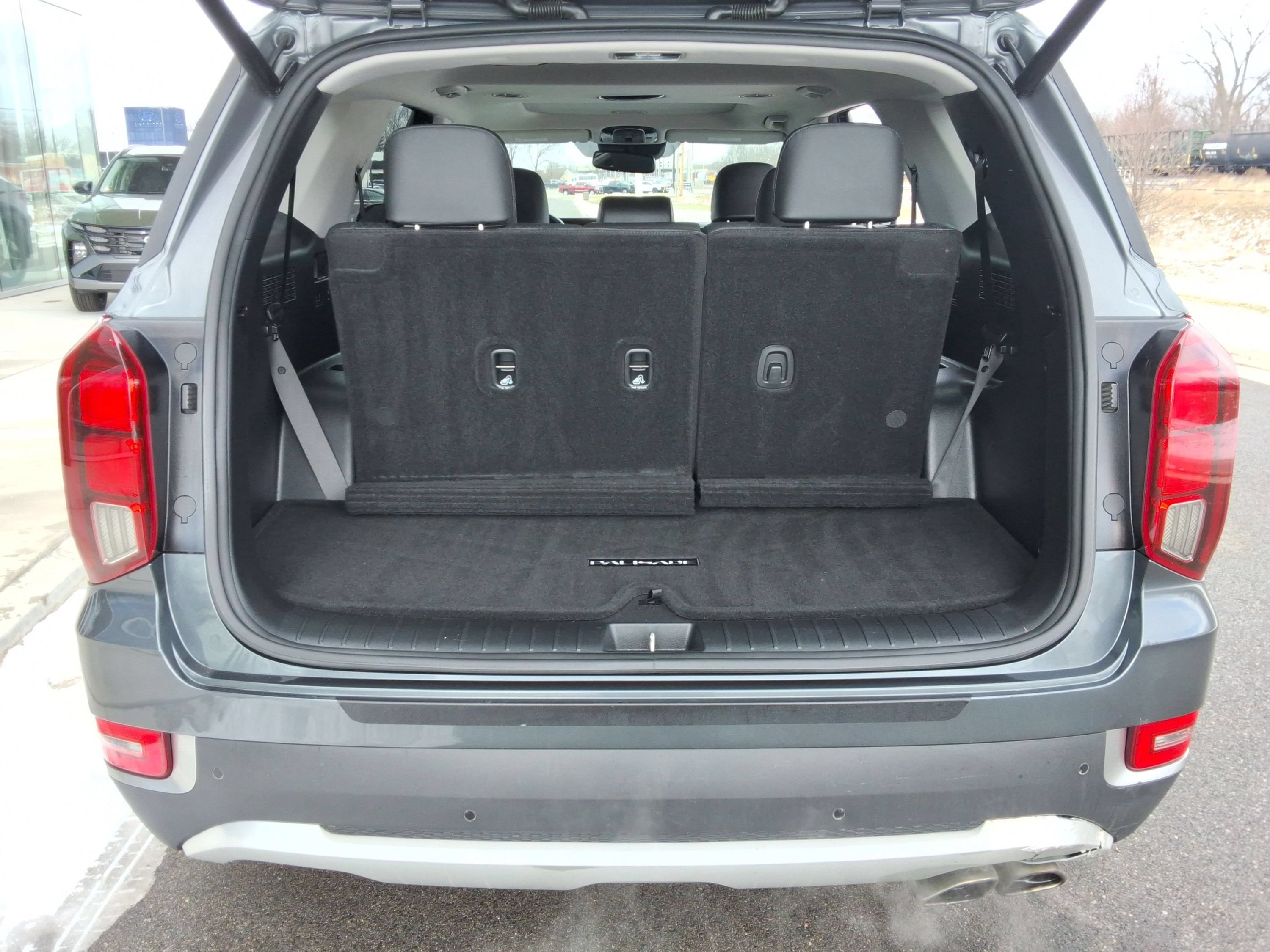 Used 2022 Hyundai Palisade SEL w/ 8P Bench Seat Package AWD/4WD image 32