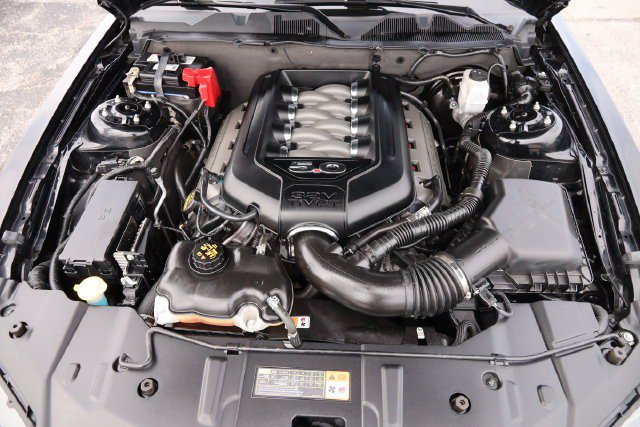 Used 2013 Ford Mustang GT Premium RWD image 25